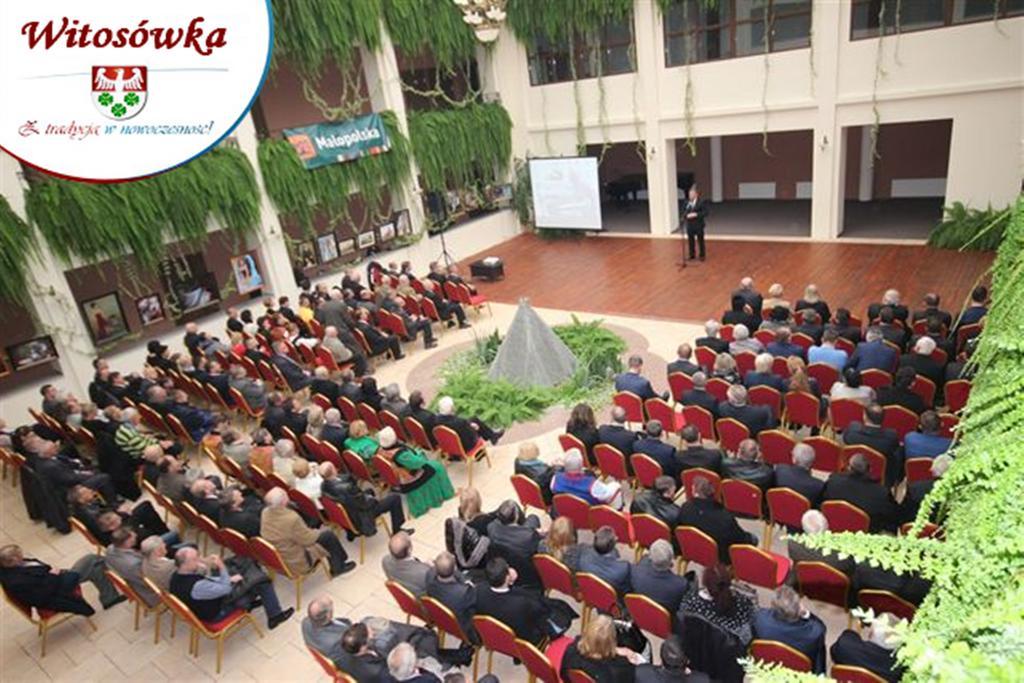 Pokoje Goscinne W Centrum Kultury Wsi Polskiej Wierzchoslawice Exterior foto